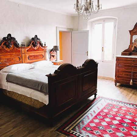 Villa Casale Storico Enzo Castelnuovo del Garda Exterior foto