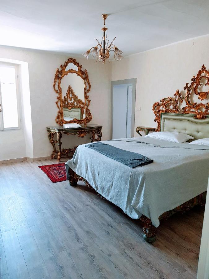 Villa Casale Storico Enzo Castelnuovo del Garda Exterior foto