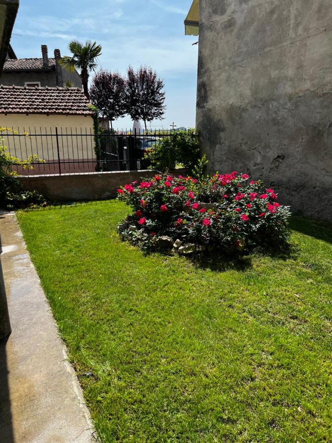 Villa Casale Storico Enzo Castelnuovo del Garda Exterior foto